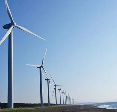 如何优化风力发电效率并推动其可持续发展？