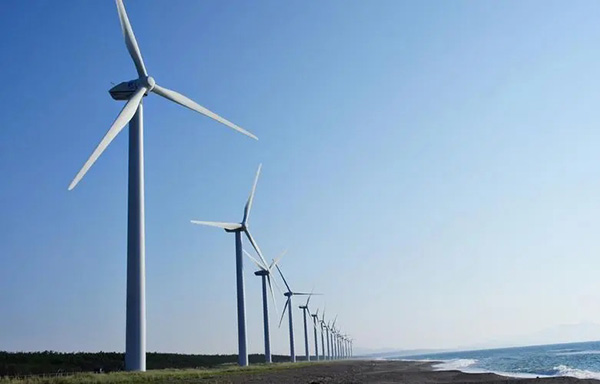 如何优化风力发电效率并推动其可持续发展？